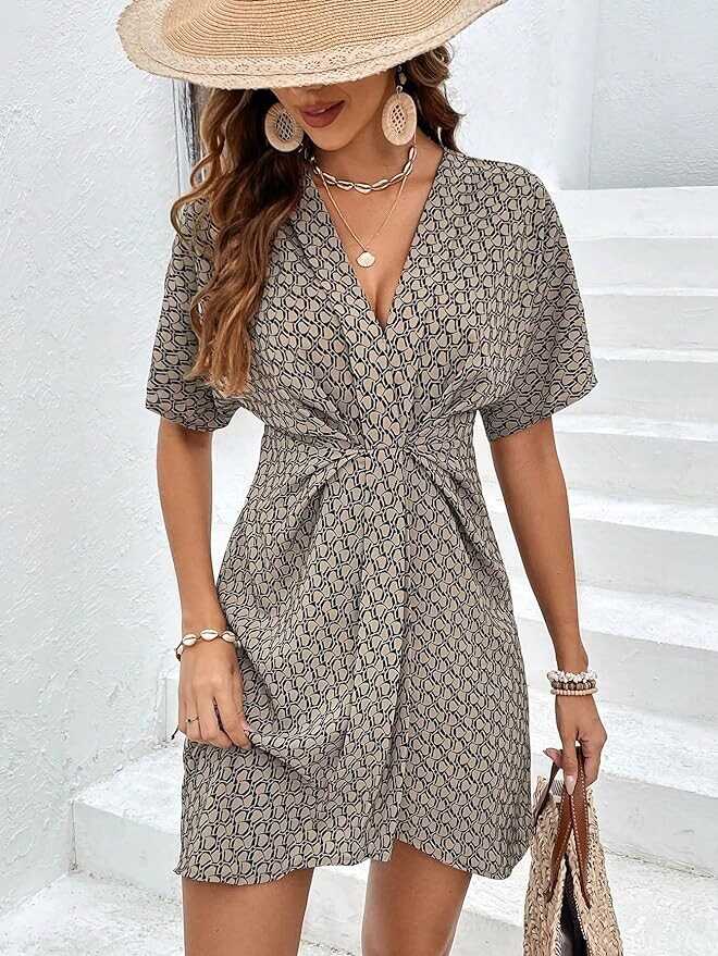 SOLY HUX Women's Twist Front V Neck Short Sleeve Dress Printed High Waist A Line Flowy Short Dresses