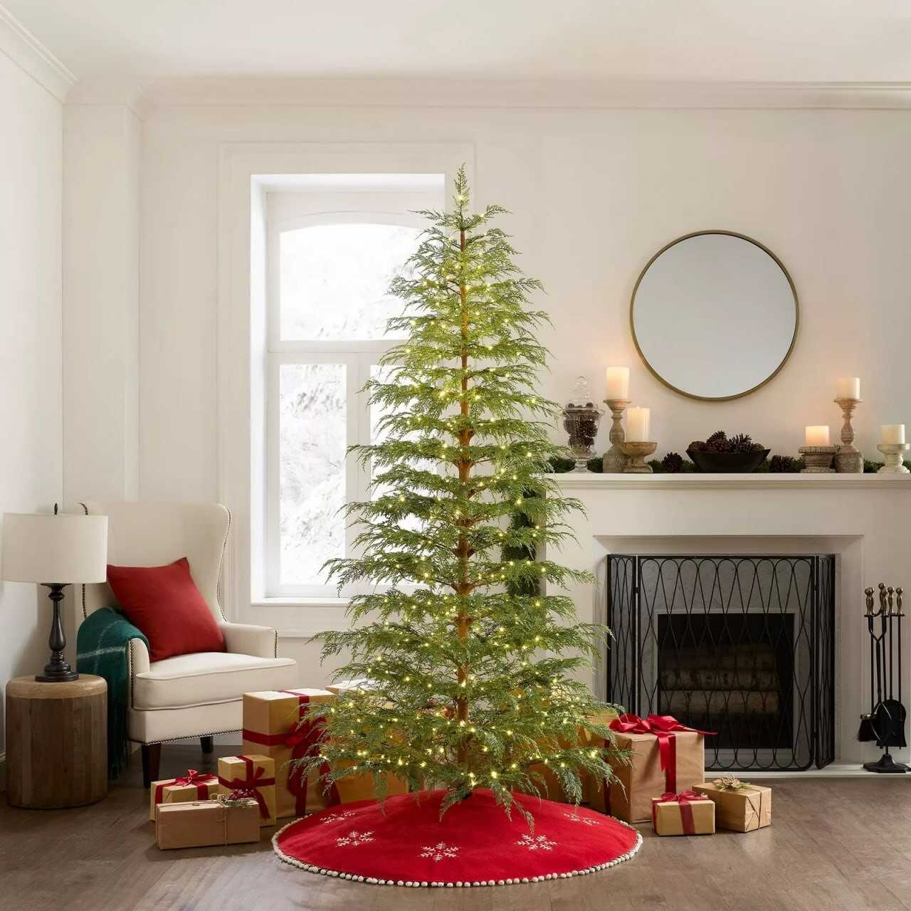 My Texas House 7.5 Ft Pre-Lit Cypress Artificial Christmas Tree 500 Lights LED