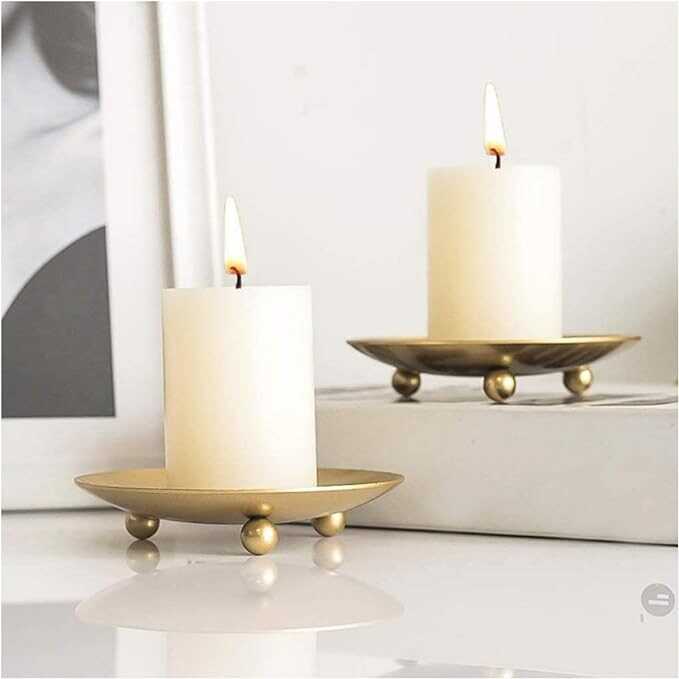 2 pcs Golden Iron Plates Candle Holders,Suitable for Home Decoration, Wedding Anniversaries, Birthday Parties, Holiday Dinners, and can Also be Used as Jewelry Accessory Storage Trays.