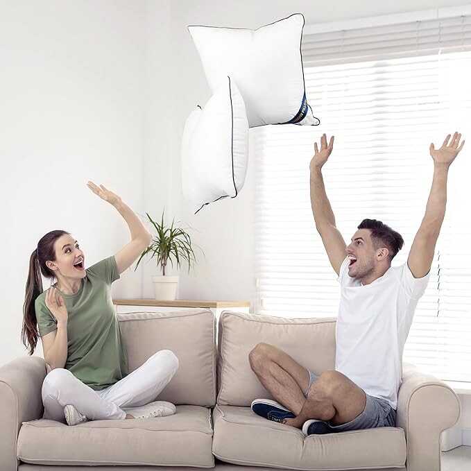 Utopia Bedding Throw Pillow Inserts (Pack of 4, White), 18 x 18 Inches Decorative Indoor Pillows for Sofa, Bed, Couch, Cushion Sham Stuffer