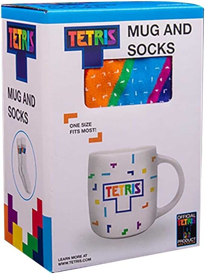 Fizz Creations Tetris Mug & Sock Set Retro Gaming Gift Set. Includes 450ml Capacity Ceramic Mug & One-Size-Fits-All Tetris Socks in Gift Box. Officially Licensed Tetris Merchandise.